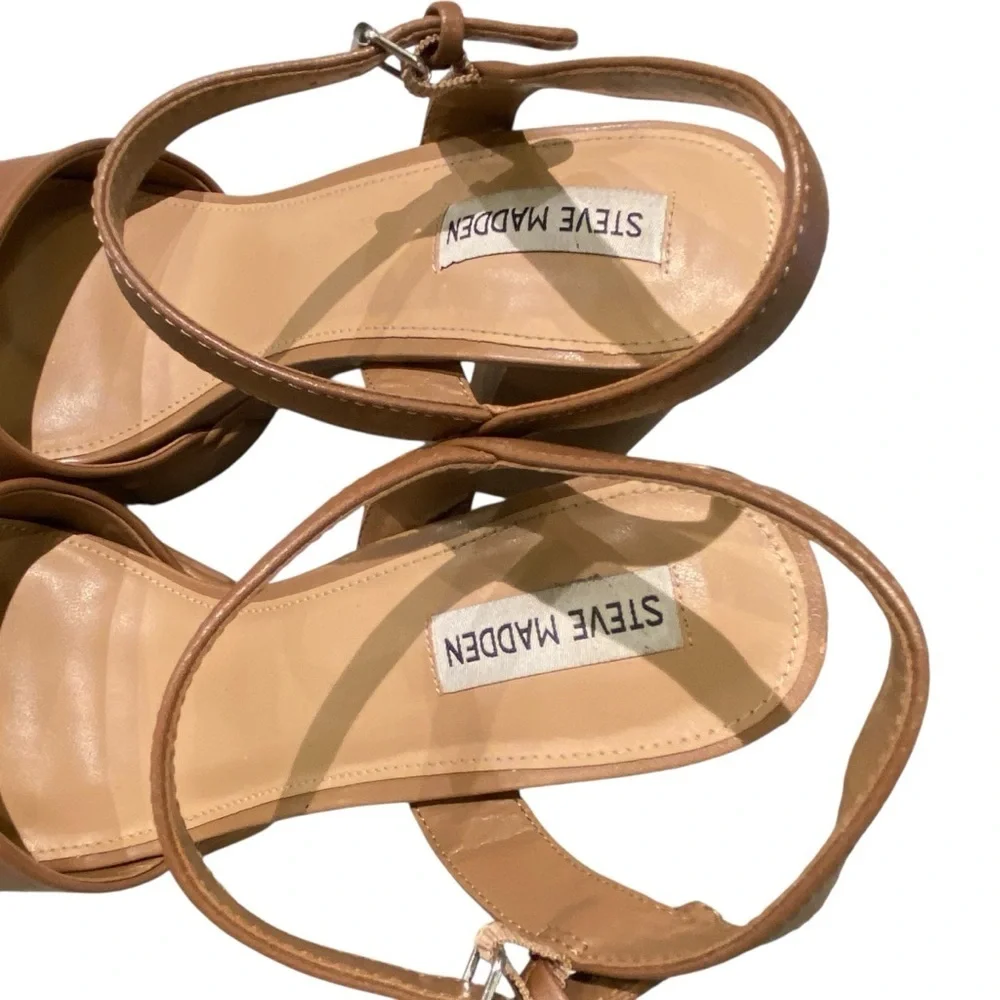 Steve Madden reposhing this